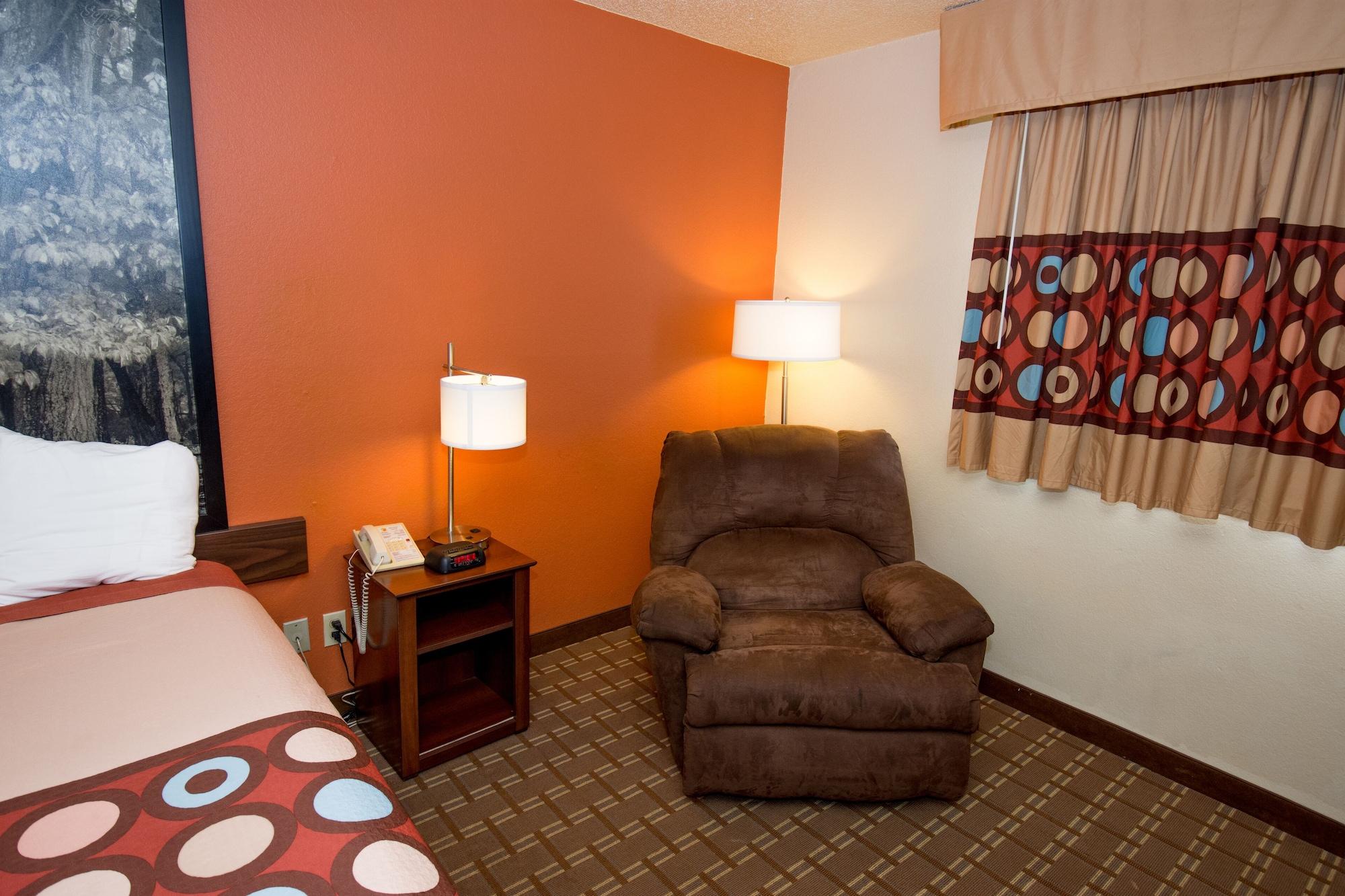 Super 8 By Wyndham Altoona Hotell Eksteriør bilde