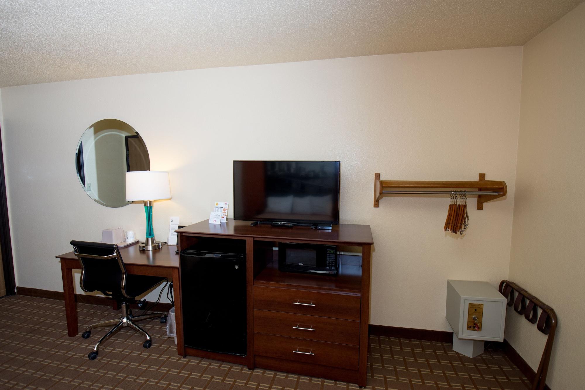 Super 8 By Wyndham Altoona Hotell Eksteriør bilde