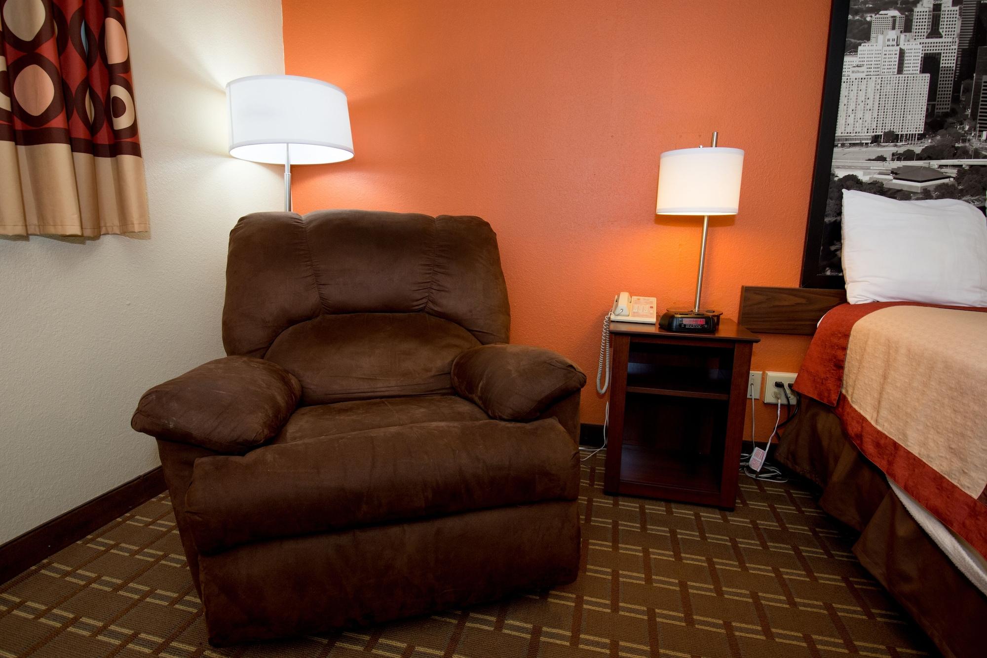 Super 8 By Wyndham Altoona Hotell Eksteriør bilde