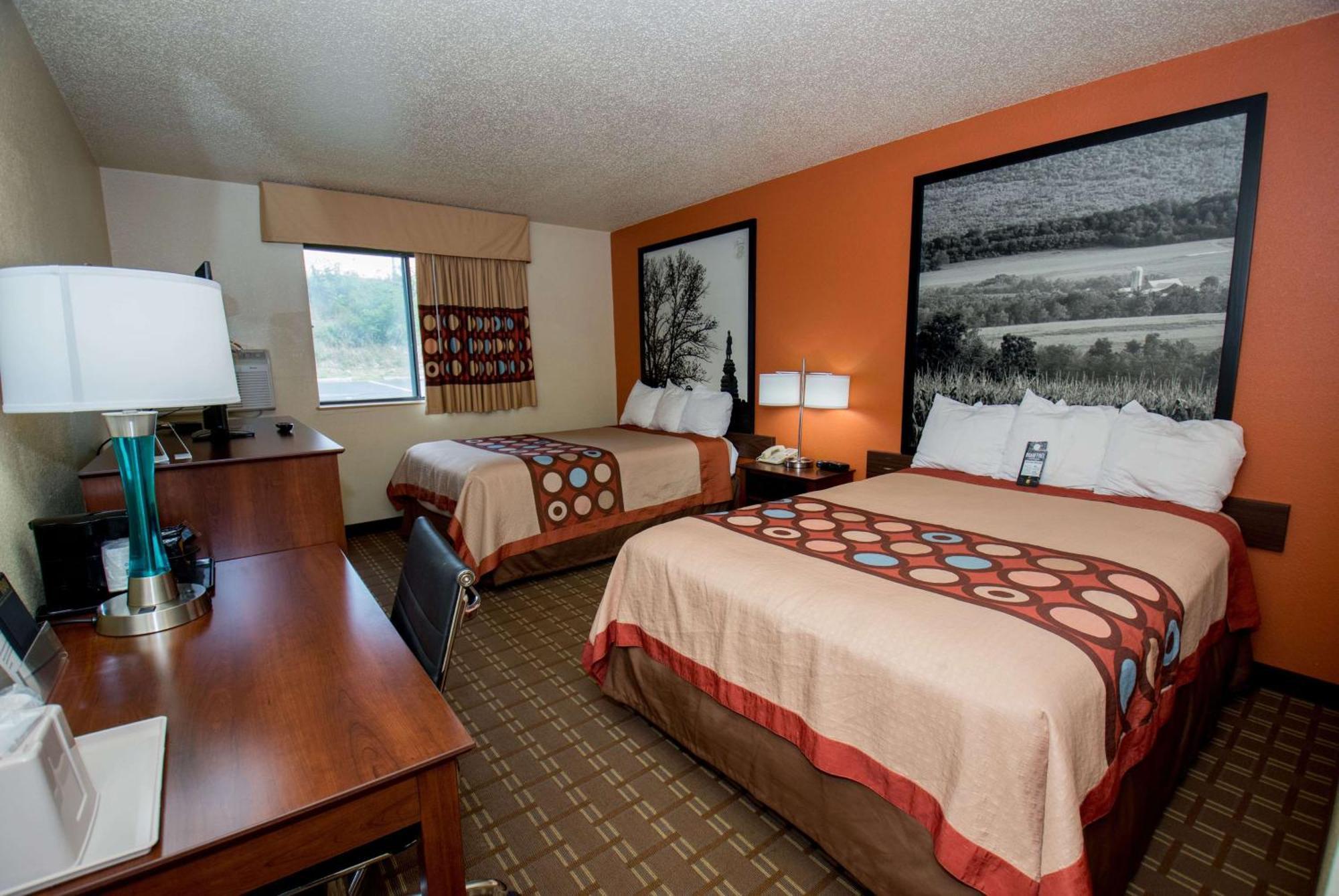 Super 8 By Wyndham Altoona Hotell Eksteriør bilde