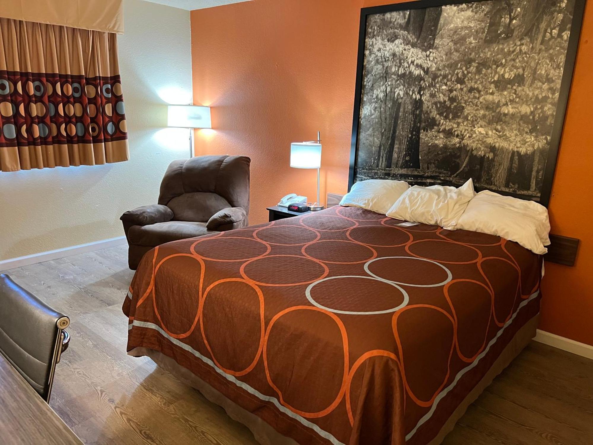 Super 8 By Wyndham Altoona Hotell Eksteriør bilde