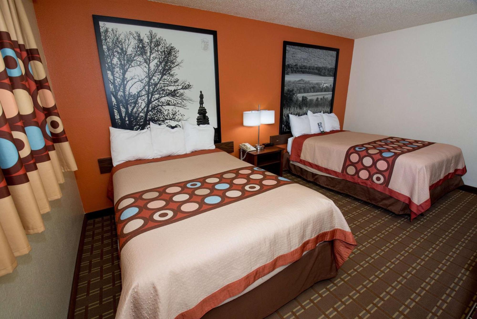 Super 8 By Wyndham Altoona Hotell Eksteriør bilde